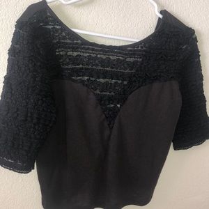 Black Urban Outfitters Crop Top with half-sleeves